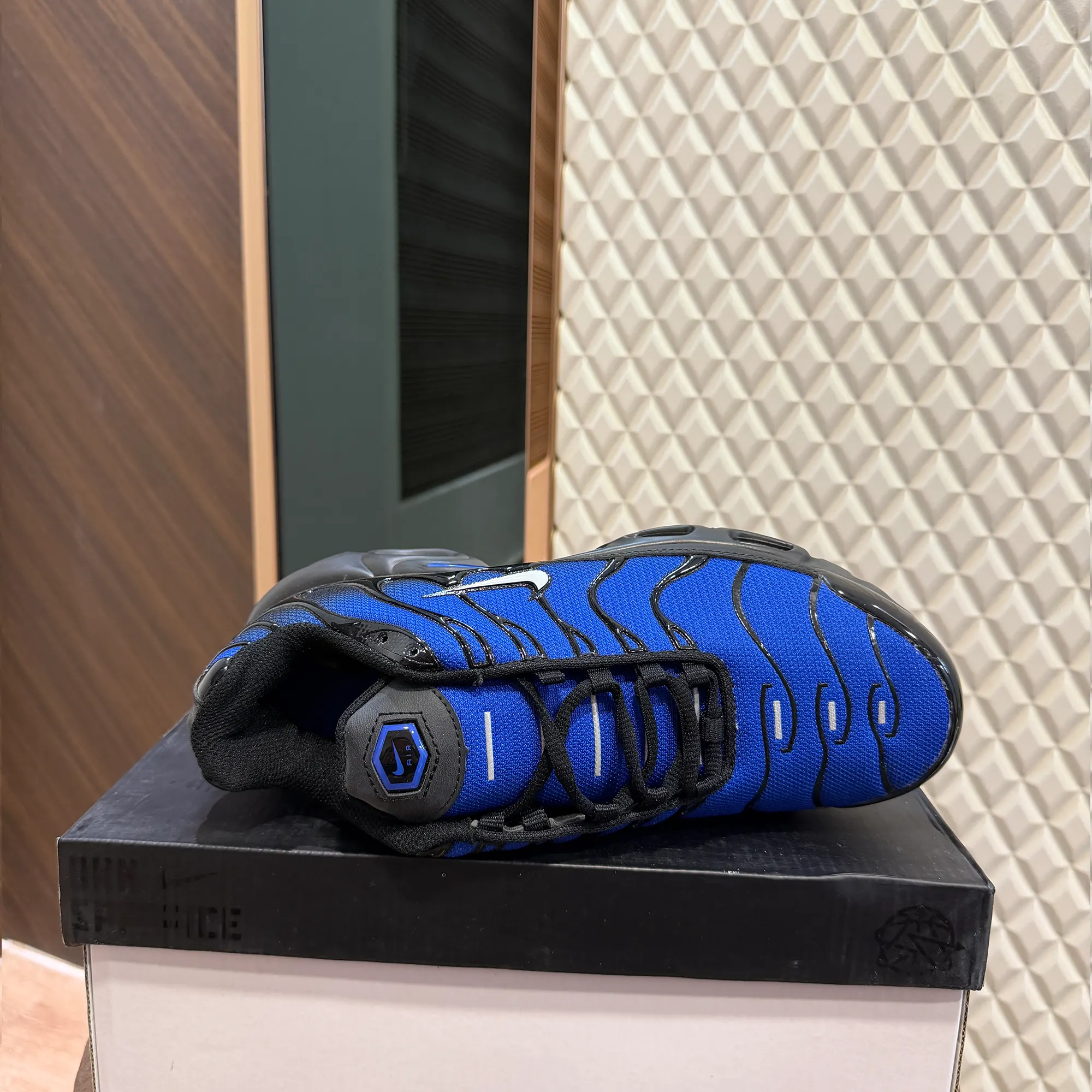 AIRMAX PLUS TN - BLACK RACER BLUE GS - Image 3