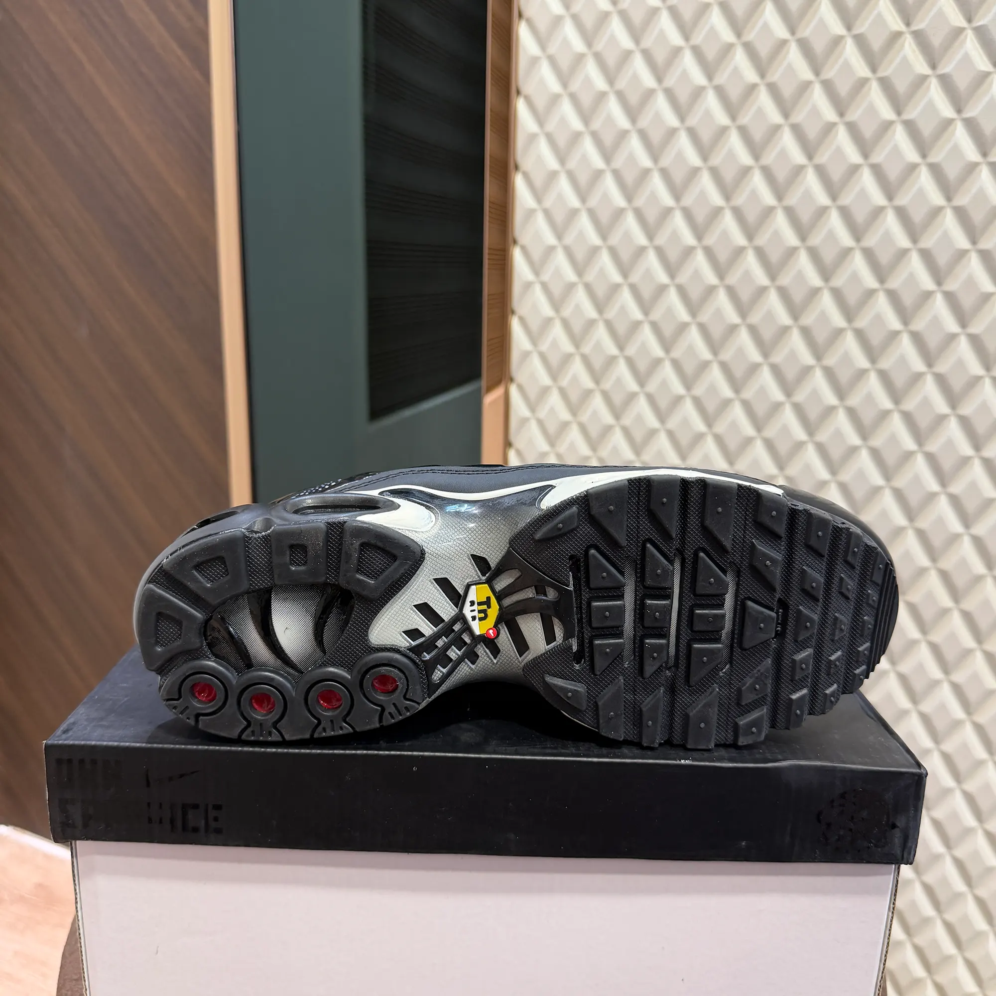 AIRMAX PLUS TN - BLACK SAIL - Image 4