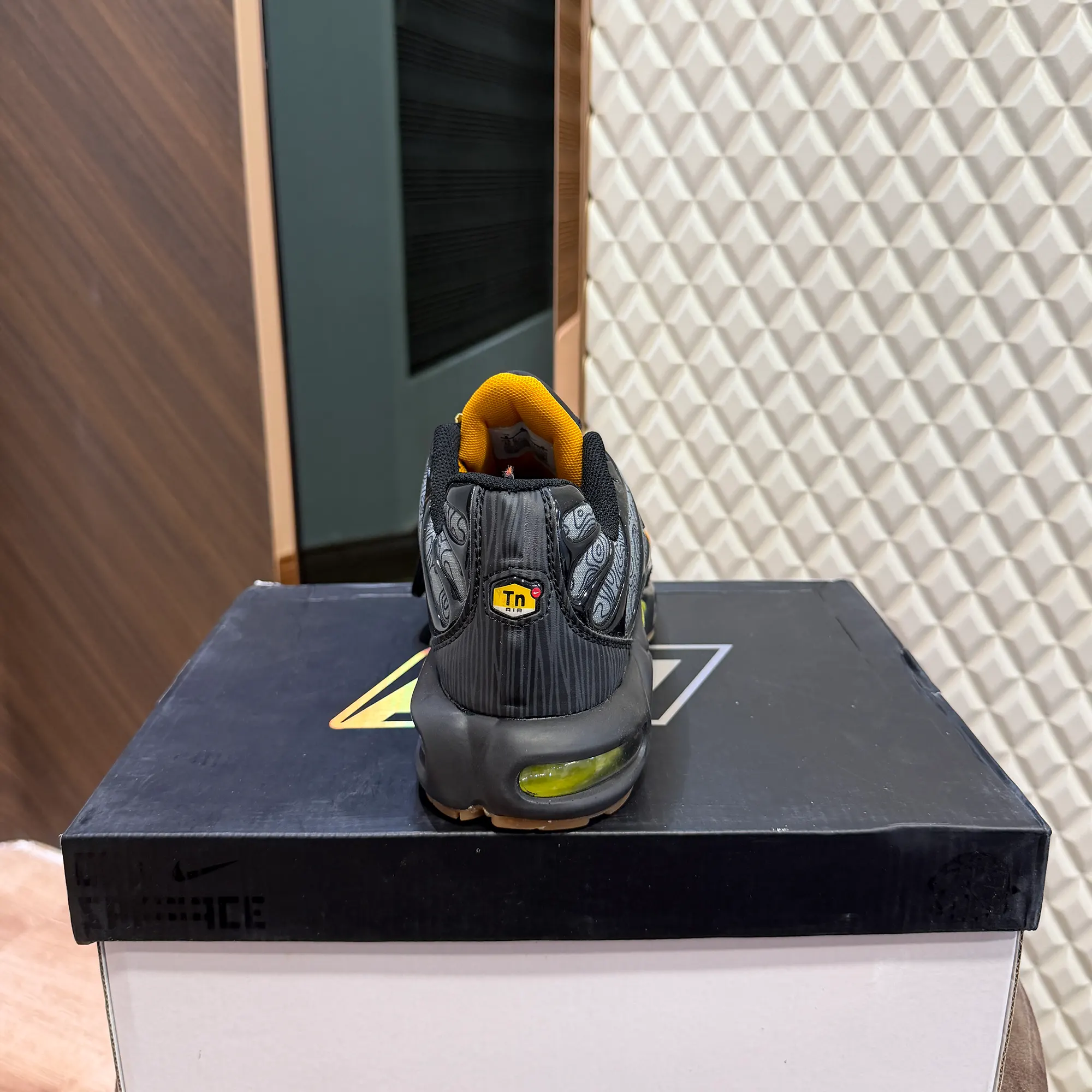 AIRMAX PLUS TN - FRESH PERSPECTIVE - Image 2