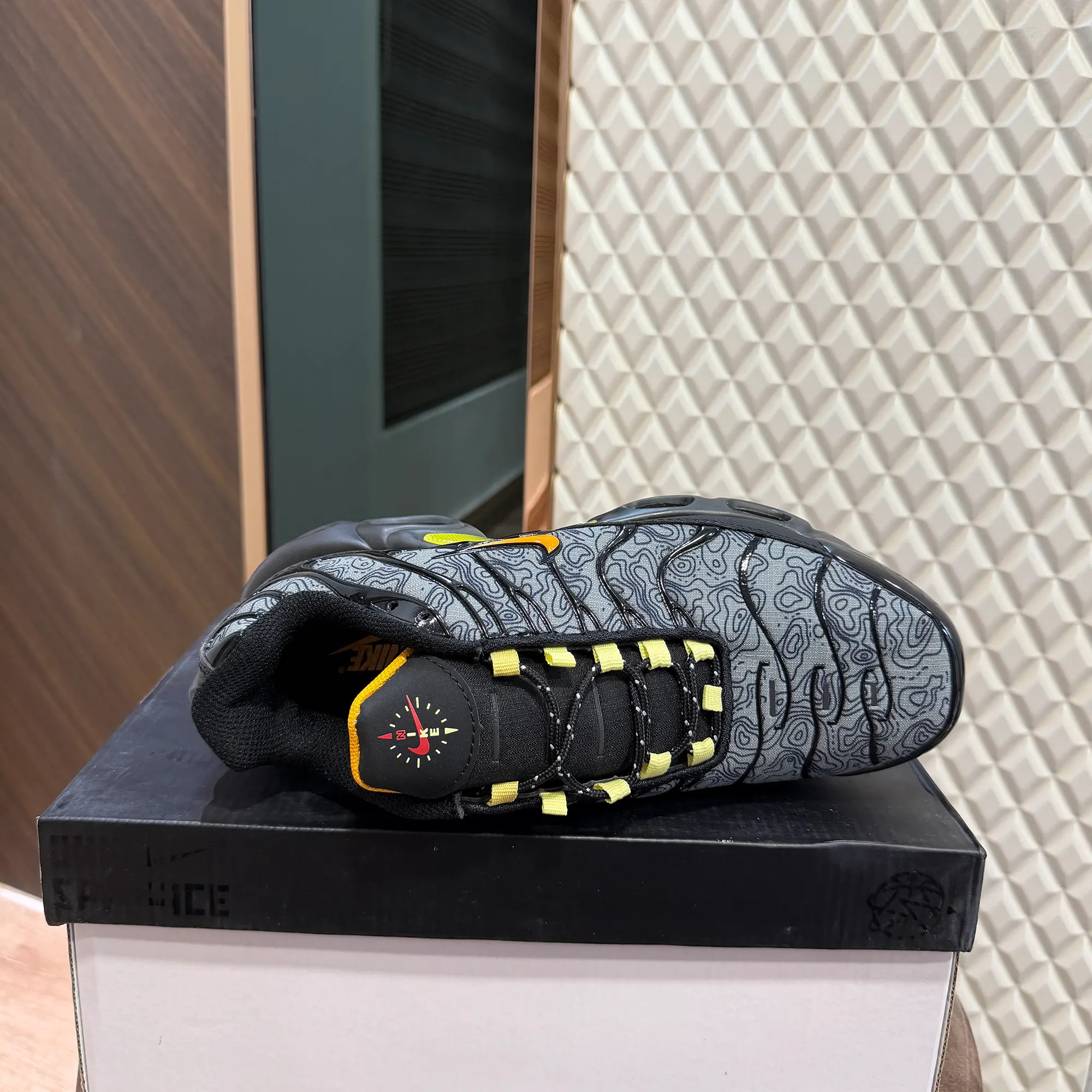 AIRMAX PLUS TN - FRESH PERSPECTIVE - Image 3