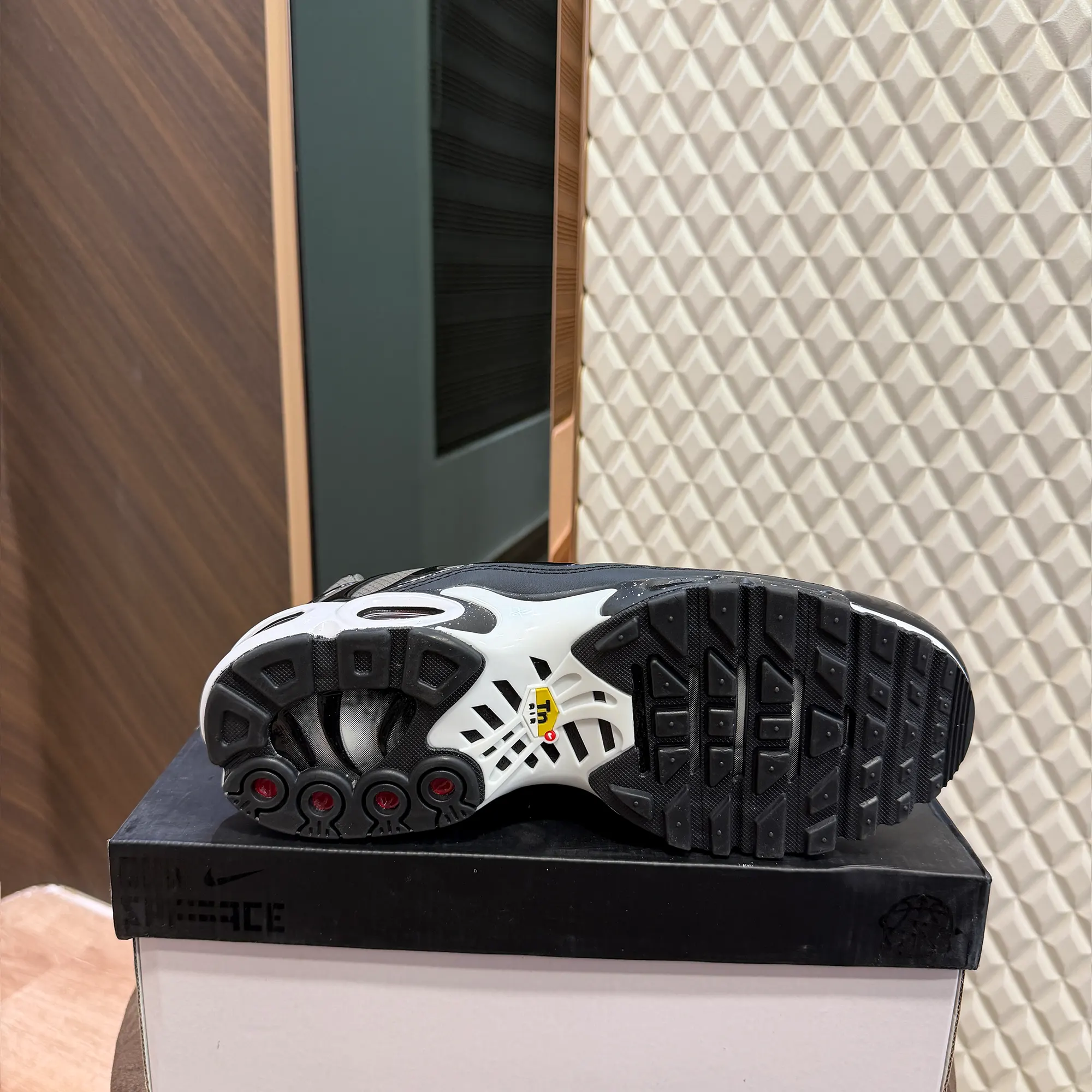 AIRMAX PLUS TN - GREY PACK - Image 4