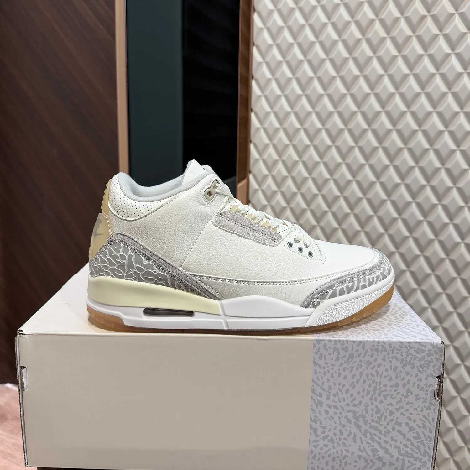 AJ 3 - CRAFT IVORY