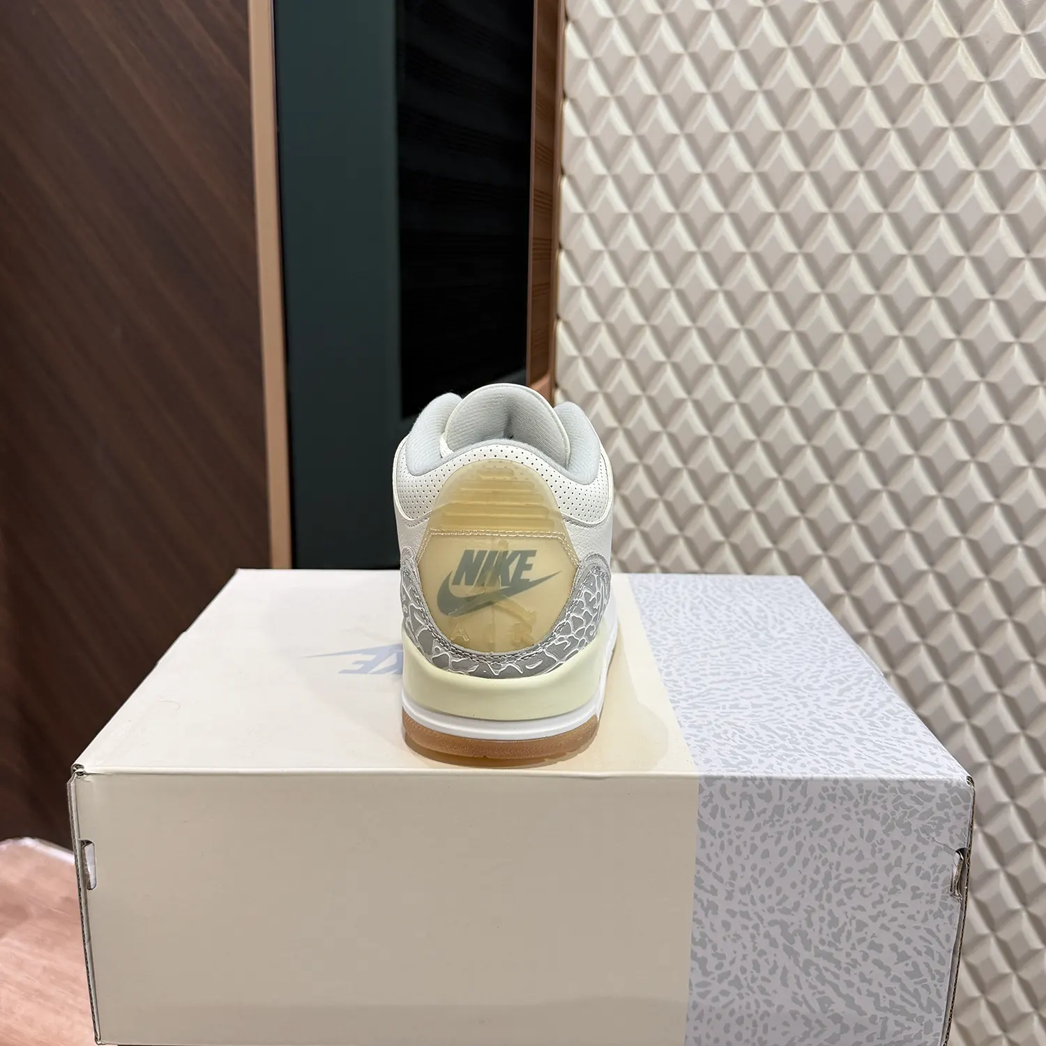 AJ 3 - CRAFT IVORY - Image 2