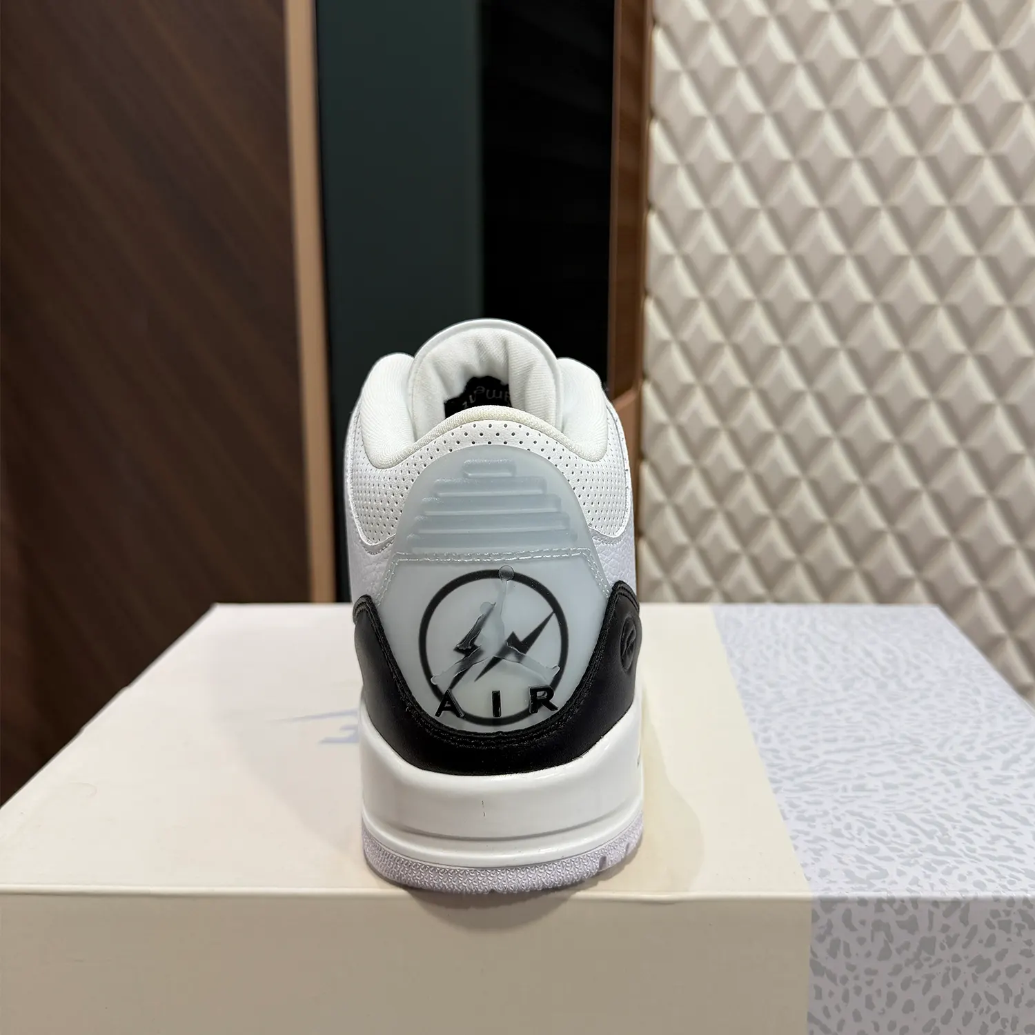AJ 3 - FRAGMENT - Image 2