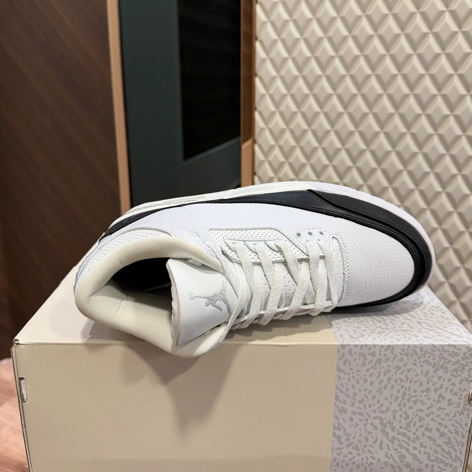 AJ 3 - FRAGMENT - Image 3