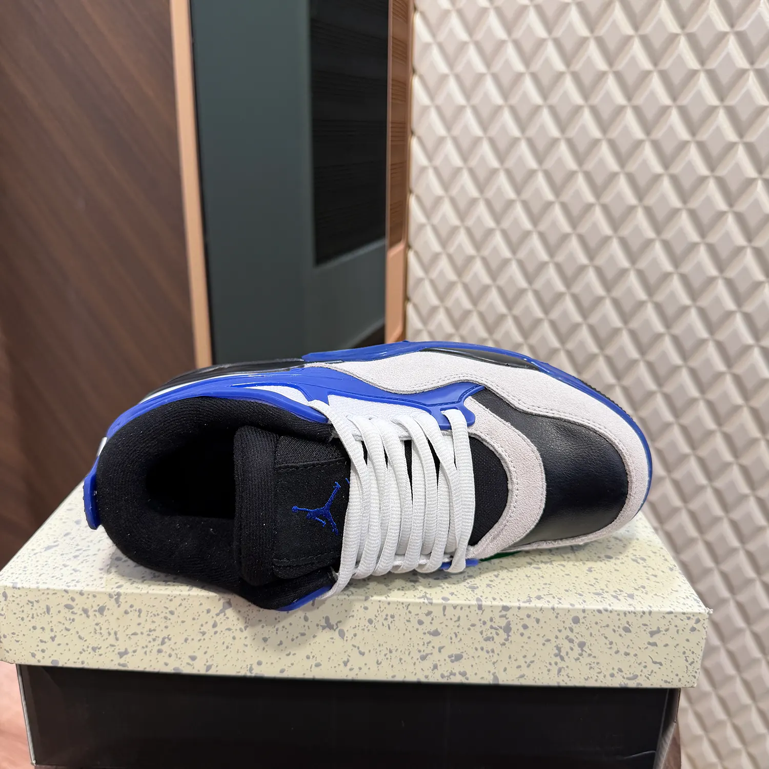 AJ IV RM - MOTORSPORTS - Image 3
