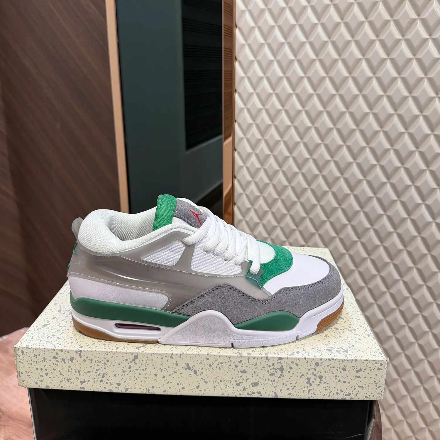 AJ IV RM - PINE GREEN