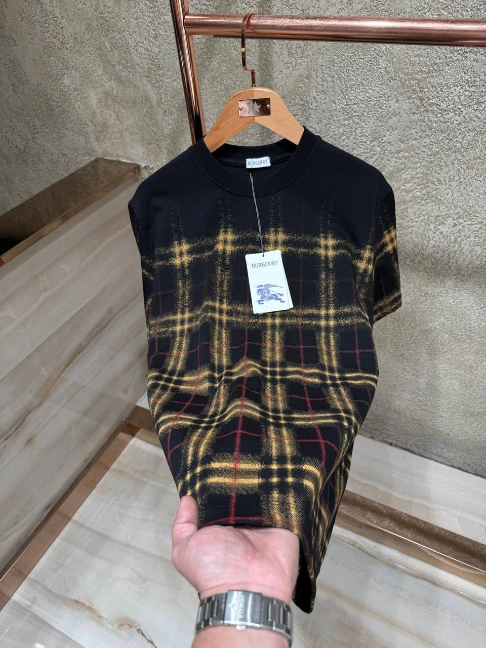 Burberry BURBER T-shirt - Black/Yellow (JU 127)