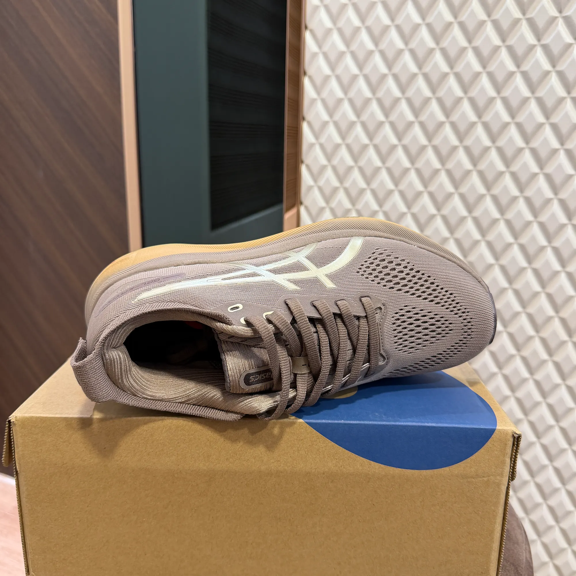 GEL KAYANO 31 - LUXE - Image 3