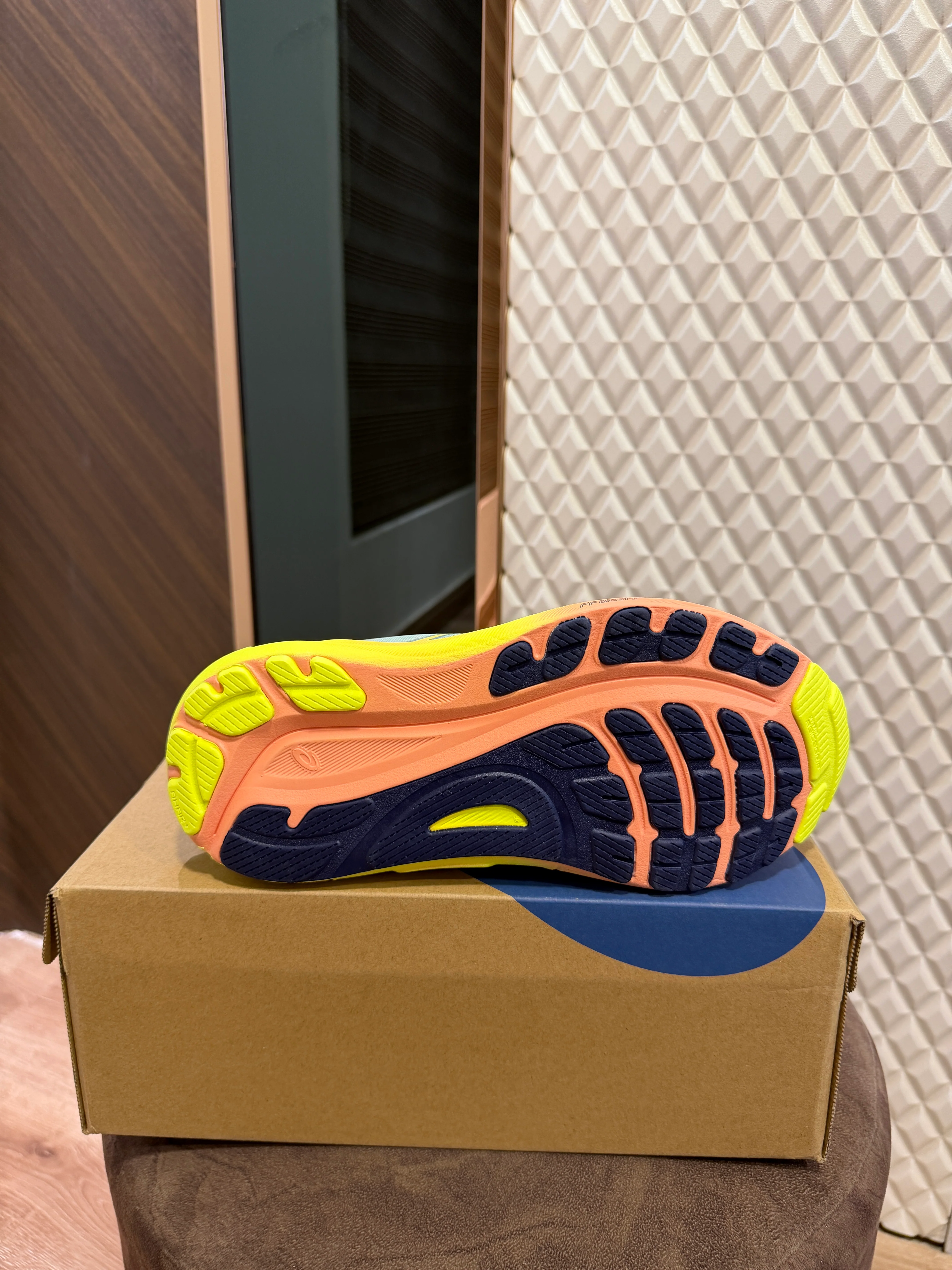 GEL KAYANO 31 - PARIS - Image 4