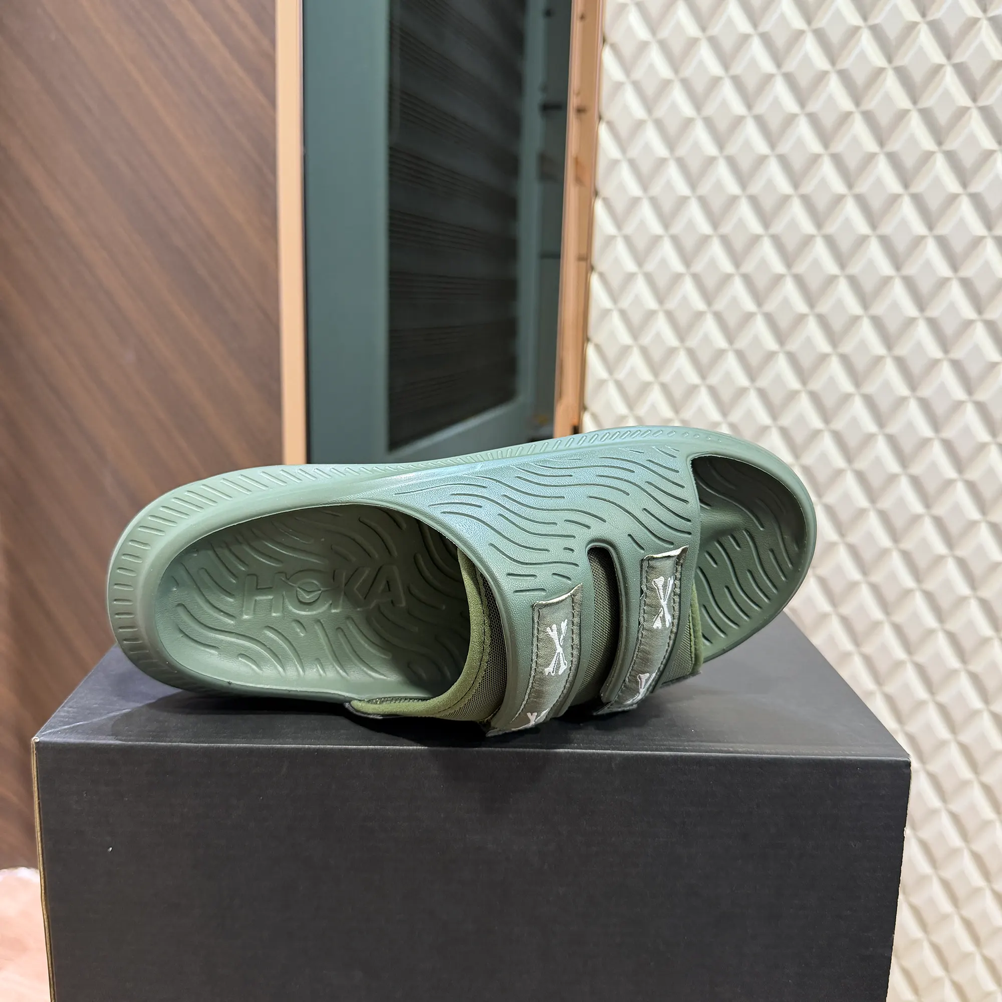 HOOKA ORA LUXE SLIDE - OLIVE - Image 3