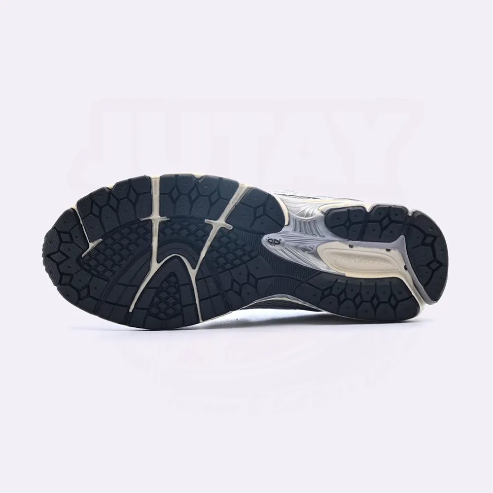 NB 190L V1 LOAFER - SILVER - Image 4